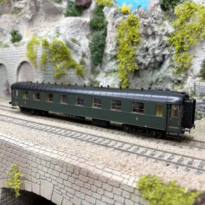 Voiture OCEM A8myfi, 1CL, toit noir, marquage 1950, SNCF, Ep. IIIb - LSMODELS MW40201 - HO 1/87 Livraison Express